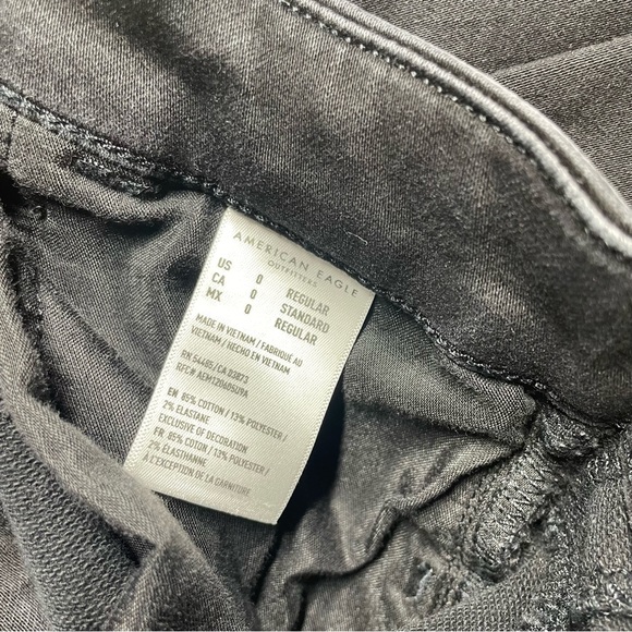 AEO Curvy Super Hi-Rise Jegging Black Distressed Next Level Stretch - Picture 5 of 7